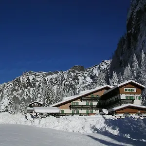 Roy Hotel Malga Ciapela